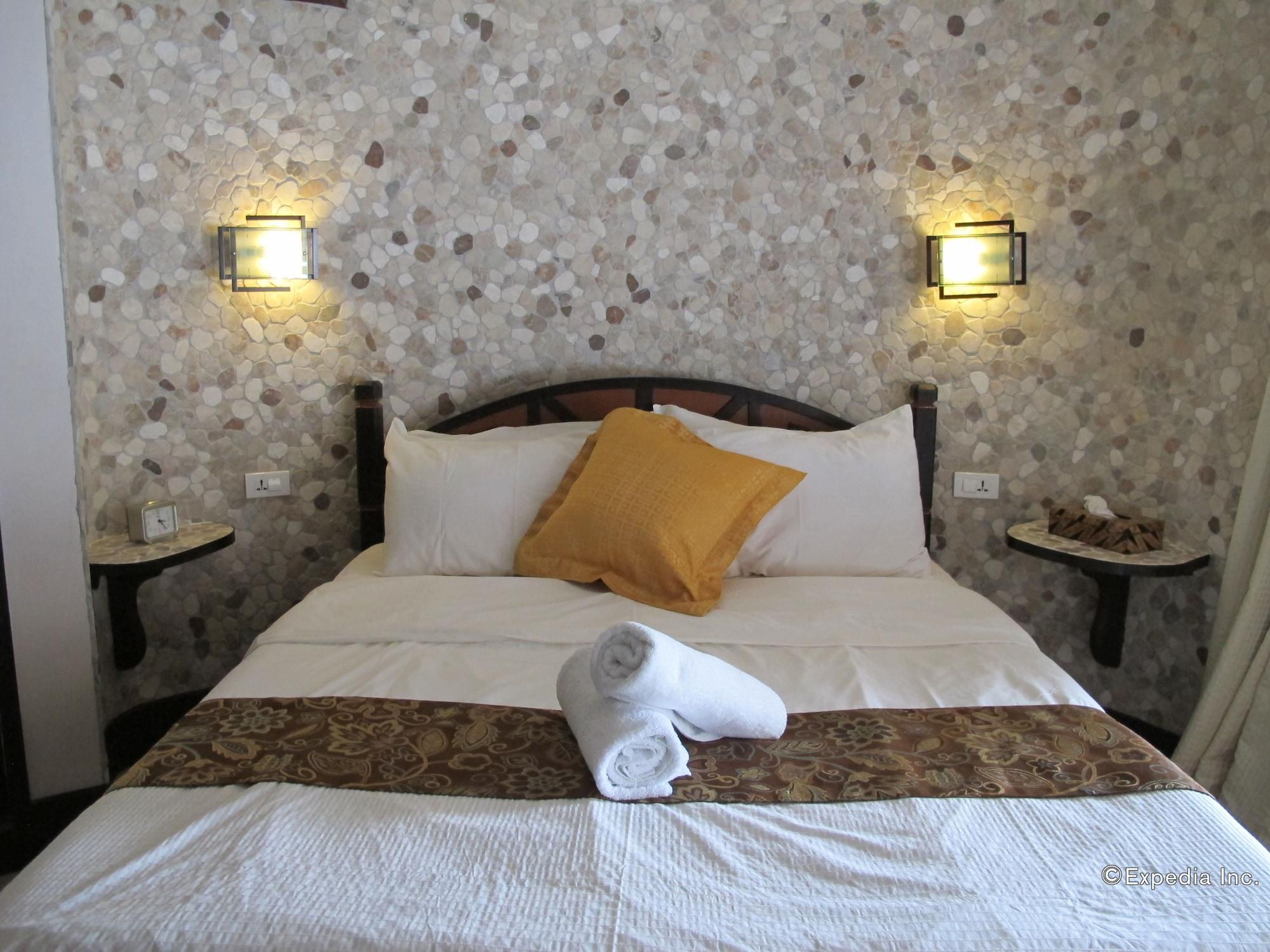 Utopia Resort & Spa Puerto Galera Extérieur photo