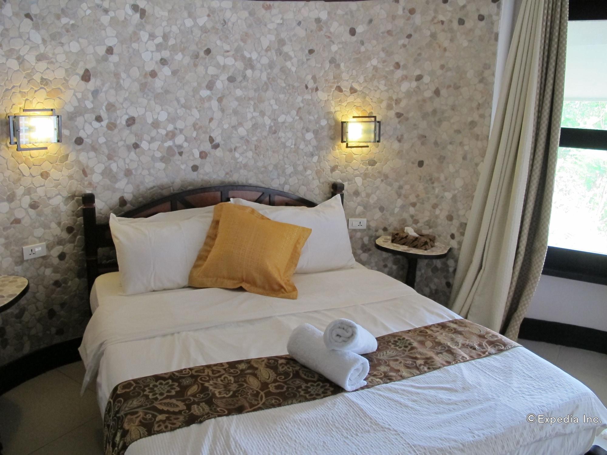 Utopia Resort & Spa Puerto Galera Extérieur photo