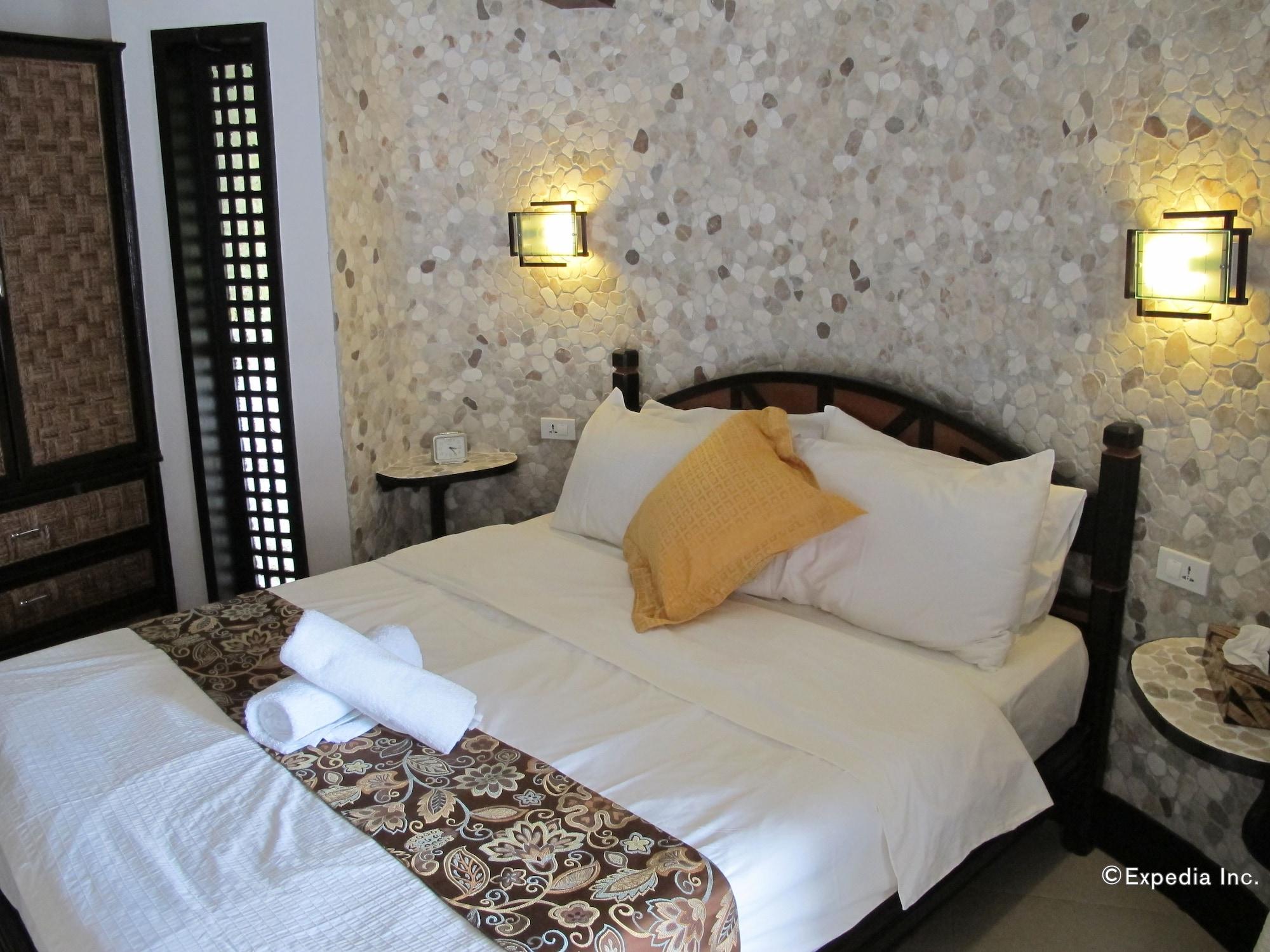 Utopia Resort & Spa Puerto Galera Extérieur photo
