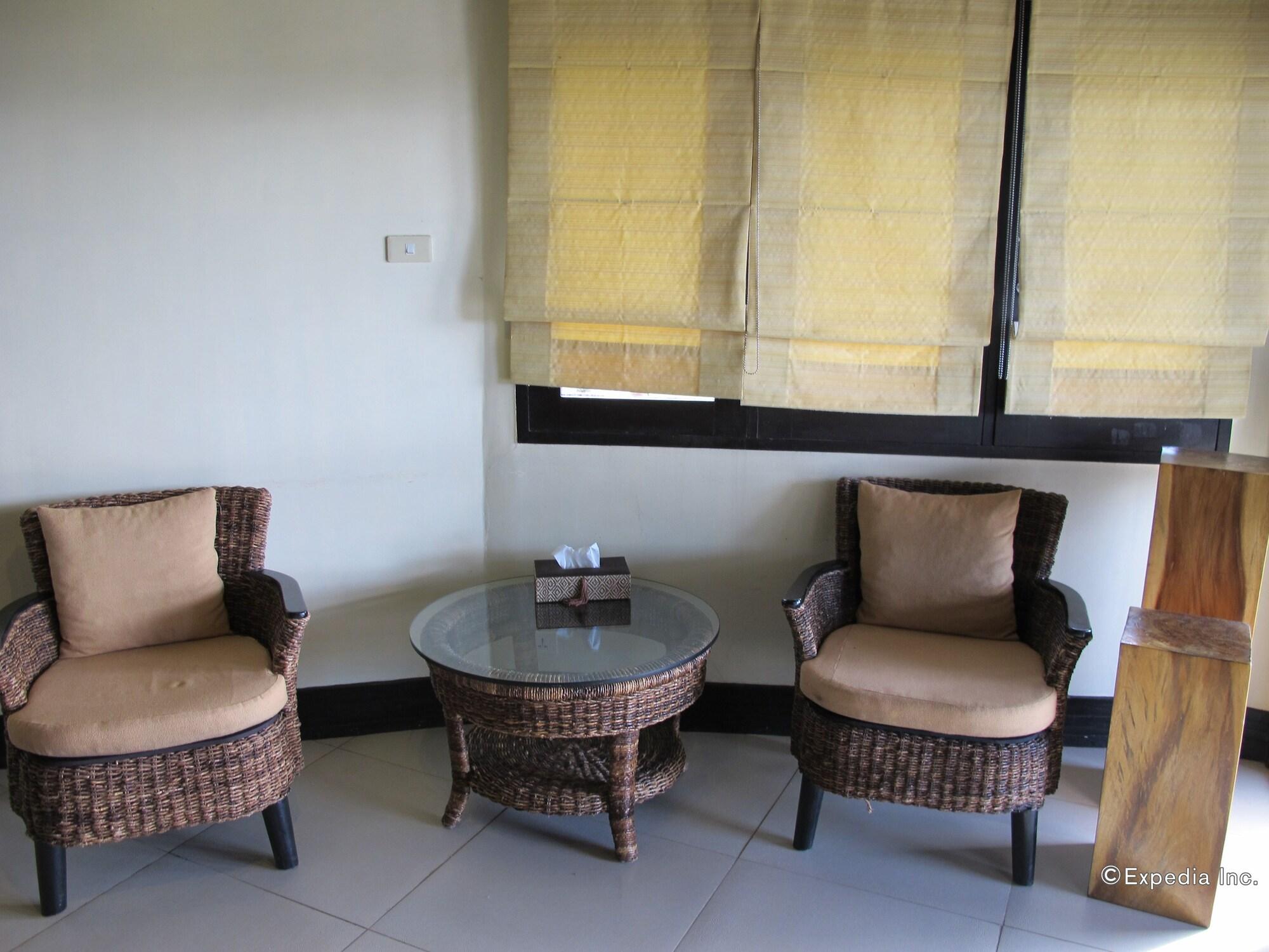 Utopia Resort & Spa Puerto Galera Extérieur photo