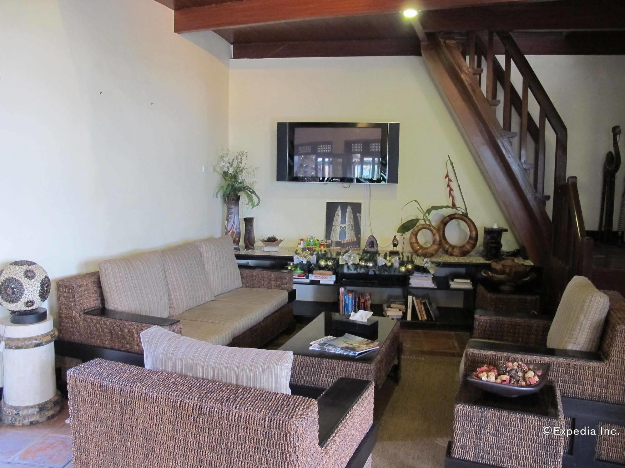 Utopia Resort & Spa Puerto Galera Extérieur photo