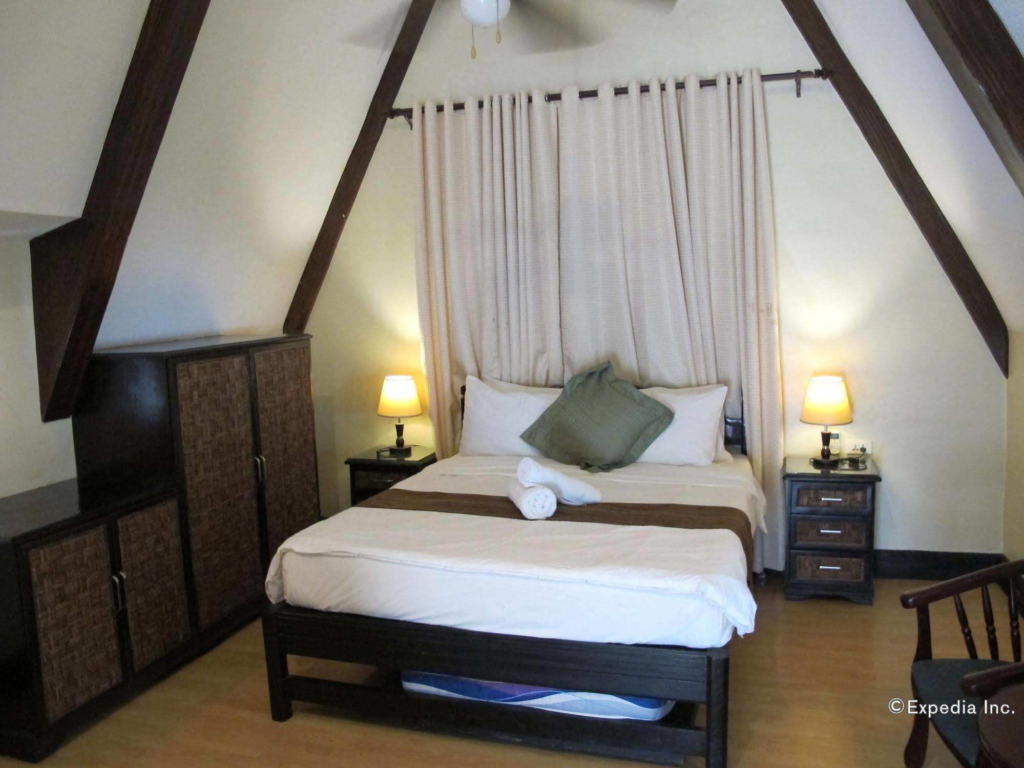 Utopia Resort & Spa Puerto Galera Extérieur photo