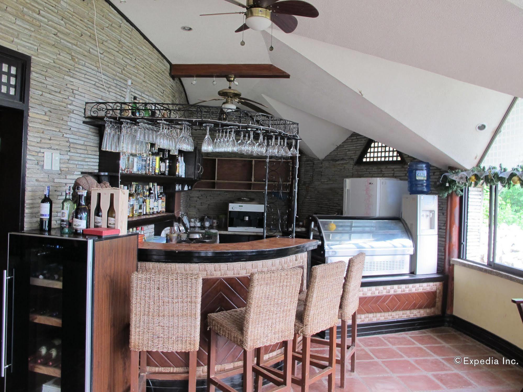 Utopia Resort & Spa Puerto Galera Extérieur photo